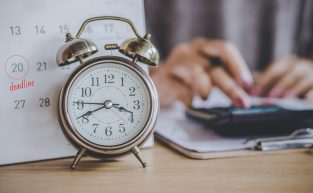Controle de jornada e apontamento de horas: Como diferenciar?