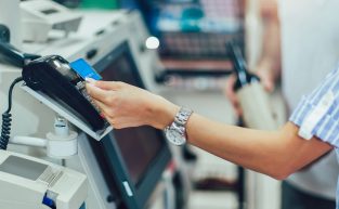 Self checkout: quando adotar e como implementar?