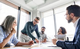 Desvendando as Jornadas de Trabalho: Home Office, Híbrido e Presencial